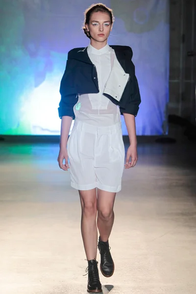 Look 19